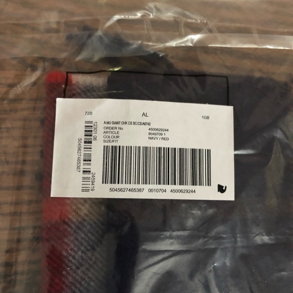 Burberry-Authentic Giant Check Cashmere Scarf NEW - Picture 5 of 12